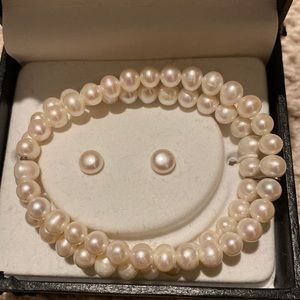 Macys pearl bracelet and Pearl earrings